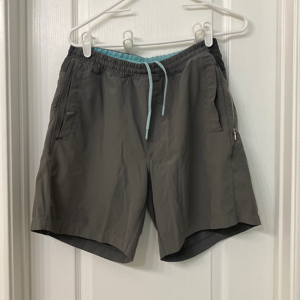 Birddog men’s short with inner short liner. Large. Grey/sky blue.